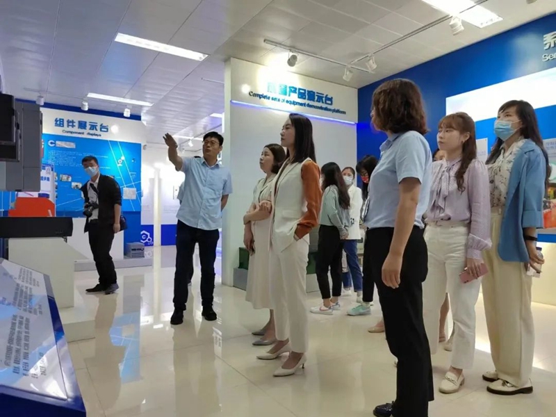 西驰电气与西安交通工程***举行校企合作签约暨揭牌仪式(图7)